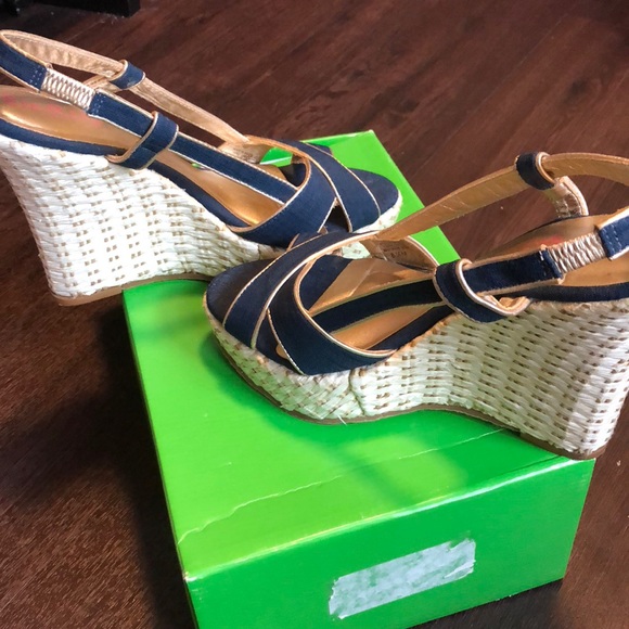 EUC Lilly Pulitzer Ashley wedge, canvas, Navy, 8.5 - Picture 6 of 7